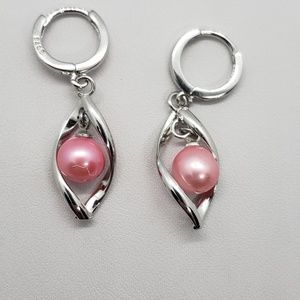 Pink pearl earrings